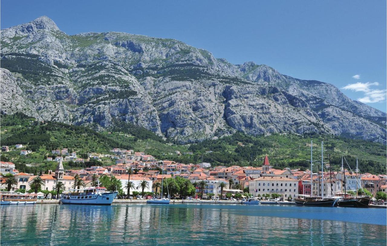Apartma 2 Bedroom Cozy In Makarska