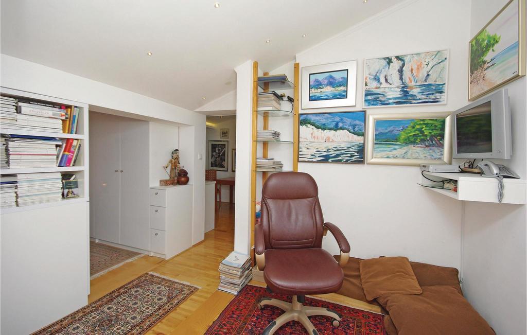 2 Bedroom Cozy In