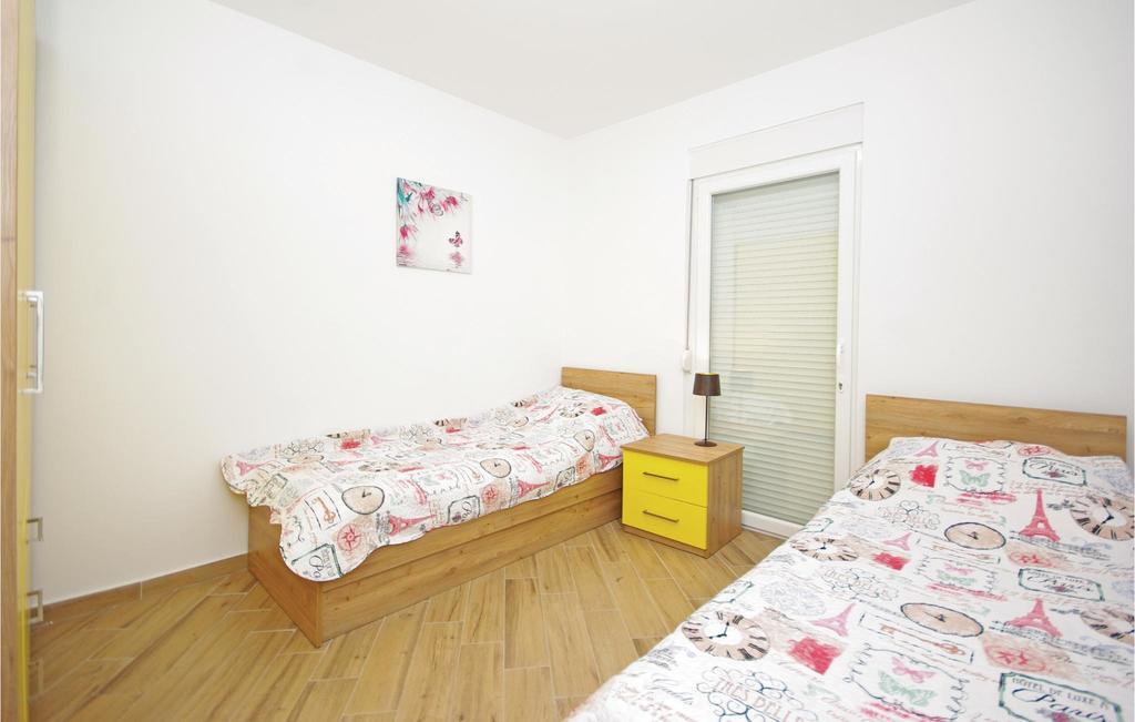 2 Bedroom Cozy In