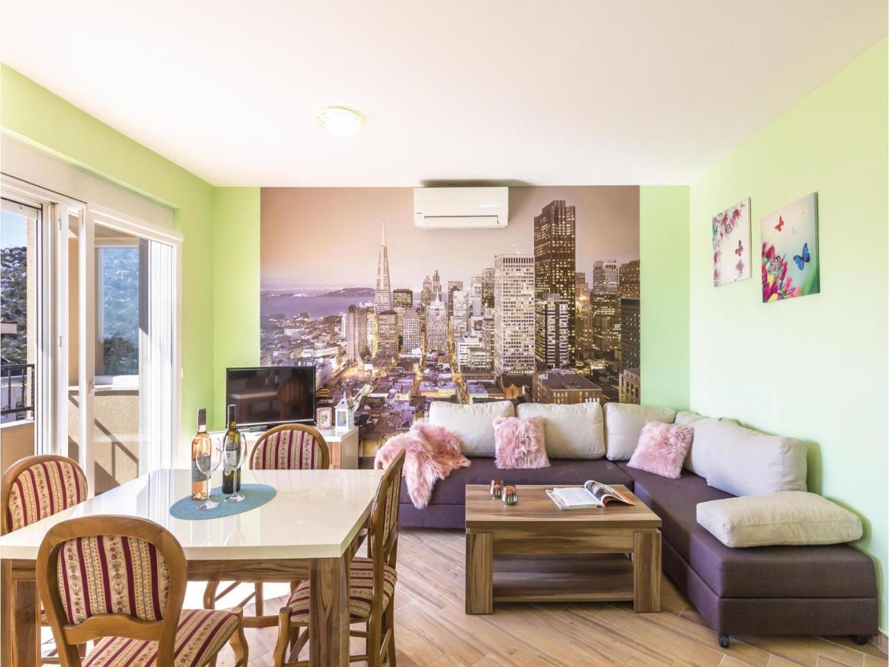 Apartma 2 Bedroom Cozy In *