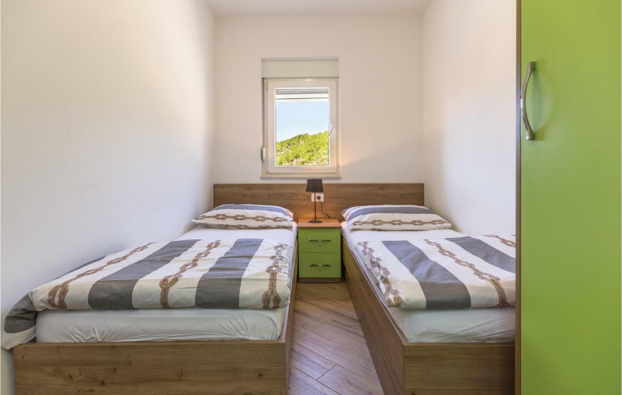 Apartma 2 Bedroom Cozy In Makarska