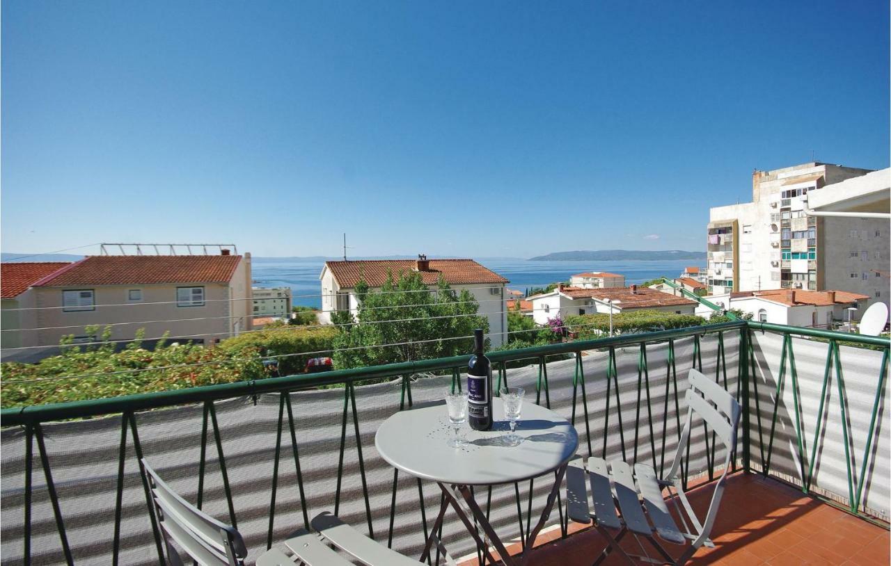 2 Bedroom Cozy In * Makarska