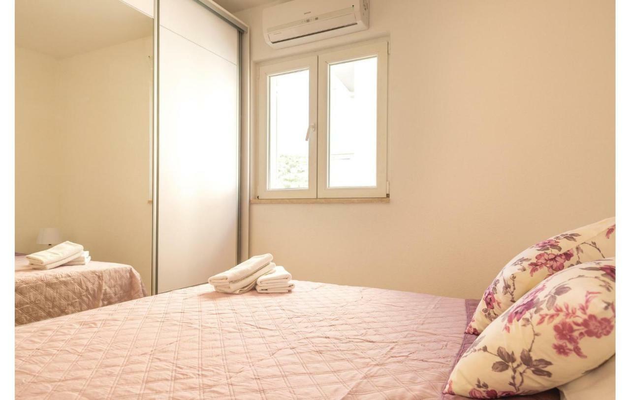 2 Bedroom Cozy In Apartma *